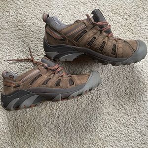 Women’s Keen hiking shoes